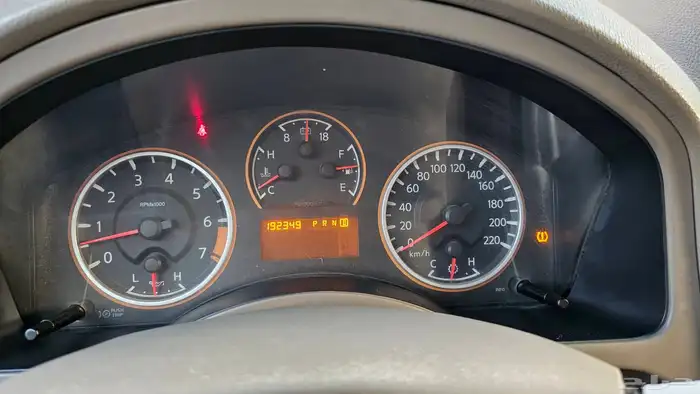 للبيع نيسان ارمادا 2011 نضيف 5