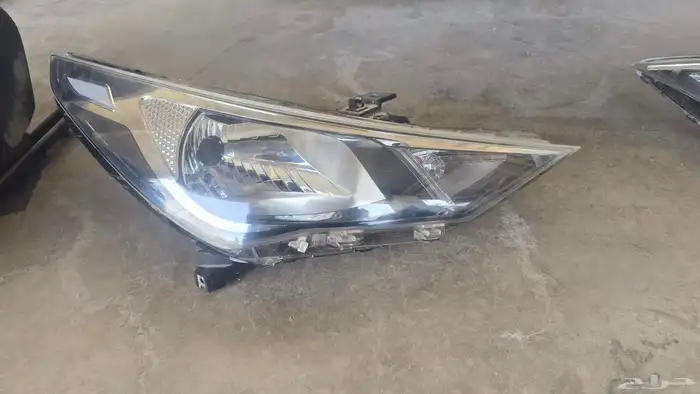 يتوفر شمعات اكسنت 2023 بحاله الوكاله 0