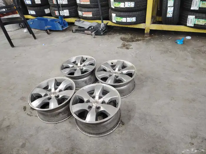 جنوط تويوتا فورتشنر 2008 أصلية مقاس 16 2