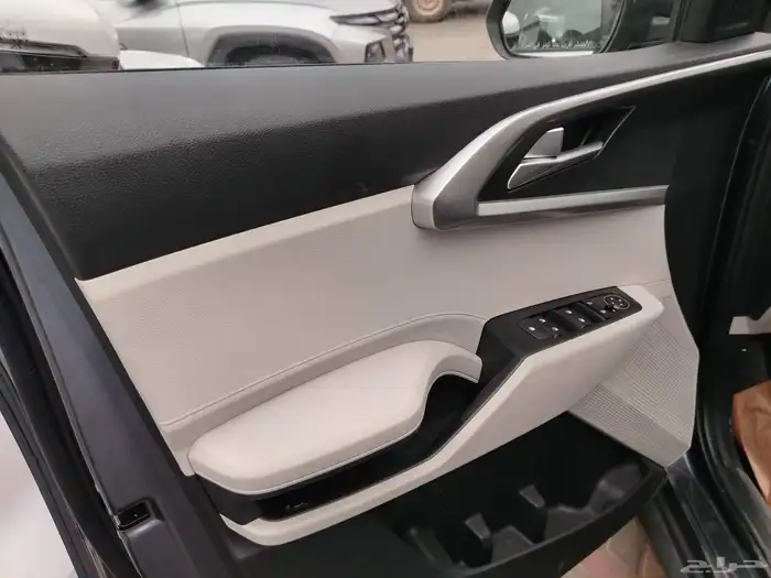 كيا كارينز 7ركاب GLS نص فل موديل 2025 17