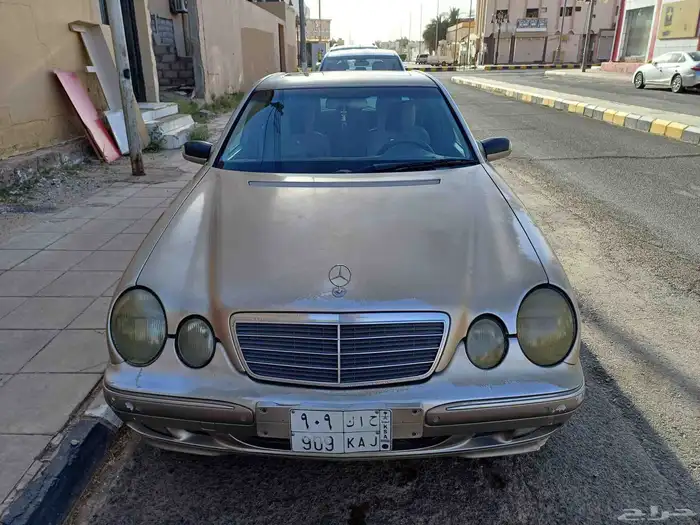 سيارة مرسيدس 2001 مع لوحة مميزة 909 حاك 1