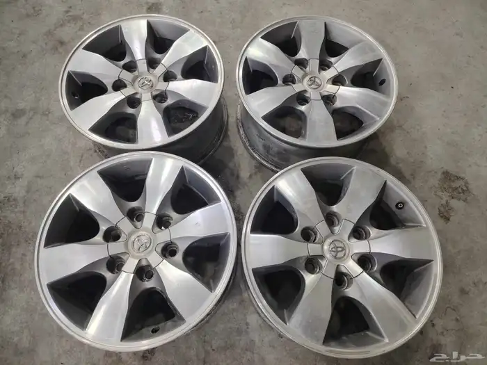 جنوط تويوتا فورتشنر 2008 أصلية مقاس 16 5