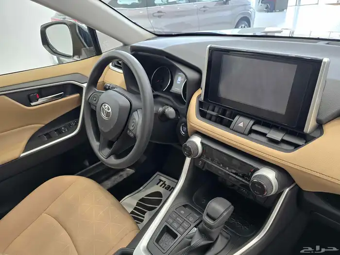 تويوتا راف فور XLE 2025 لون اسود 3