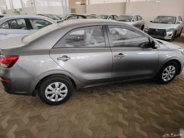 كيا بيجاس استاندر 2026 3