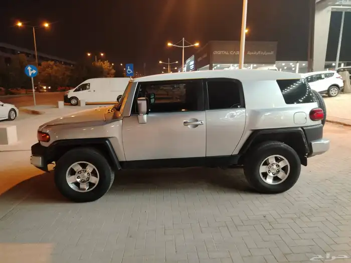 تويوتا اف جي 2008 3