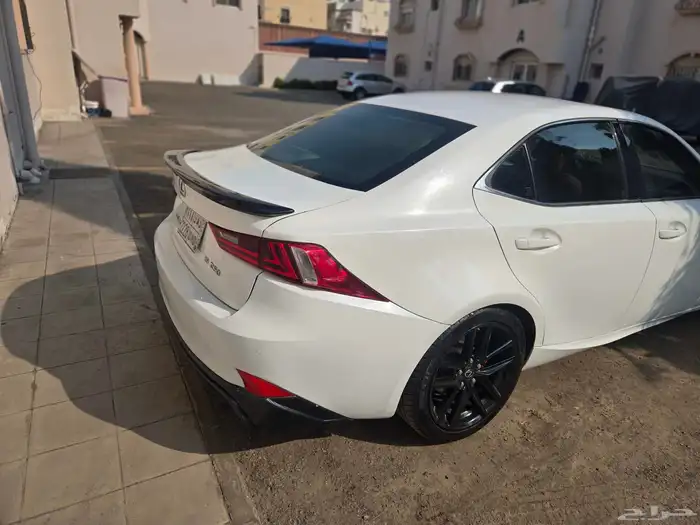 لكزس is 250 F 2015 2