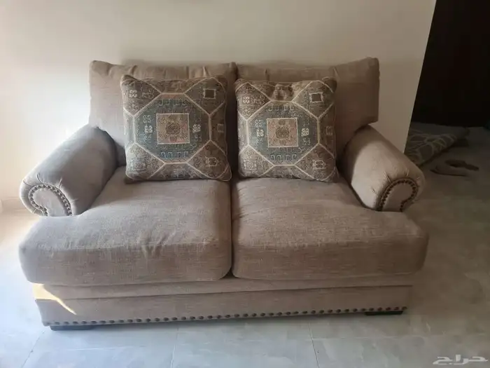 كنب جديد من اشلي ب1000 ريال 0