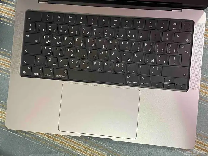 ماك بوك برو إم 2 برو 2023 7