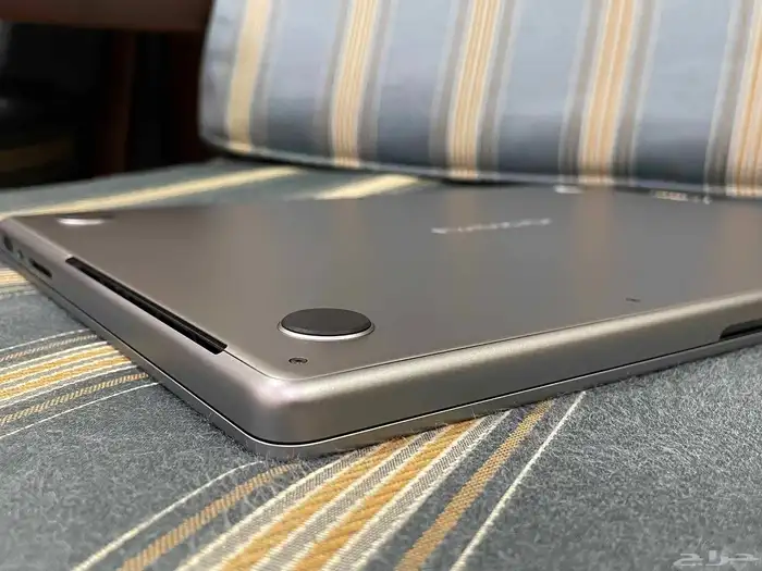 ماك بوك برو إم 2 برو 2023 1