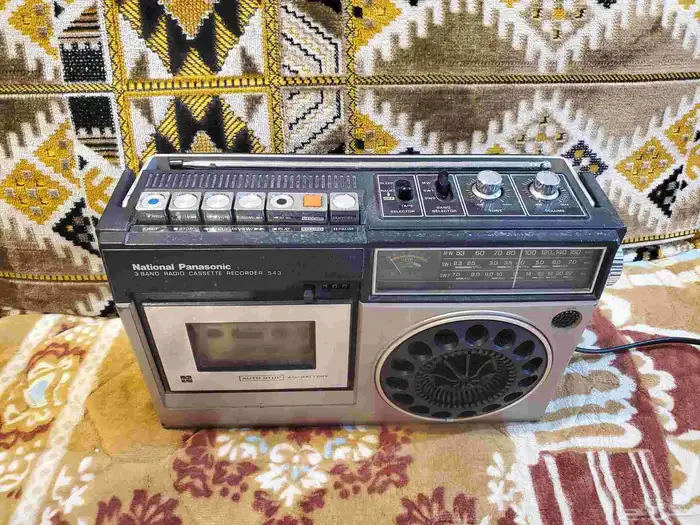 راديو ومسجل ناشيونال   بداية السبعينات   غني عن التعريف  ث 0