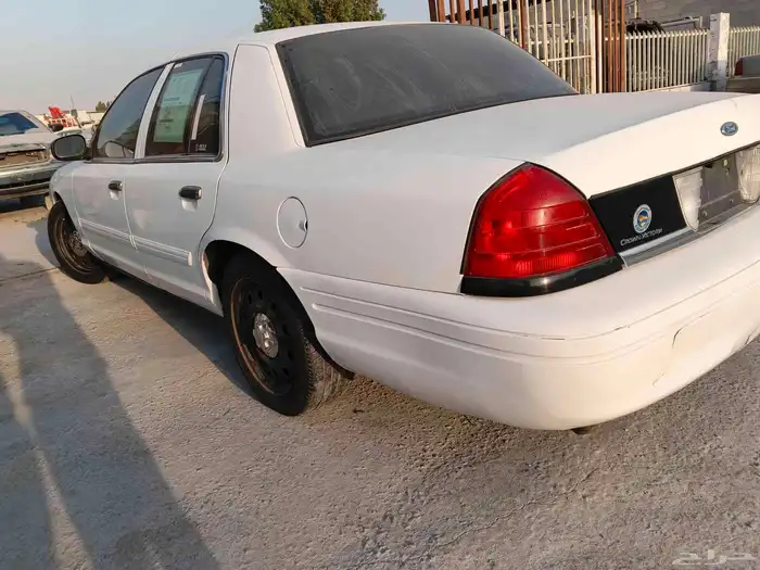 فورد فكتوريا بوليسي 2010 3