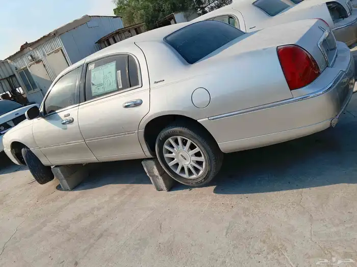 لينكولن تاون كار 2008 2007 1