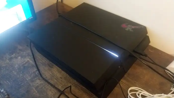 جهاز ps4 قديم 0