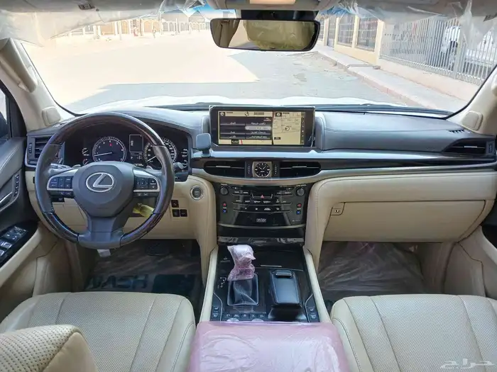 جيب لكزس LX570 S موديل 2016 سعودى - ممشى قليل 16