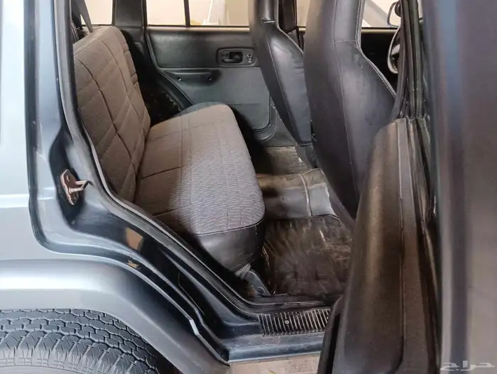 جيب شروكي 2001 8