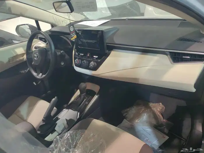 تويوتا كورولا مطور 2000 سي سي موديل 2025 8