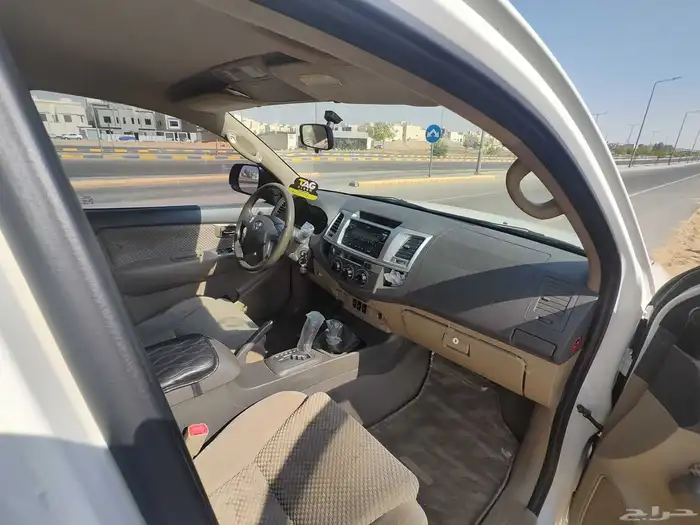 للبيع فورتشنر 2012 4 سلندر دبل 1