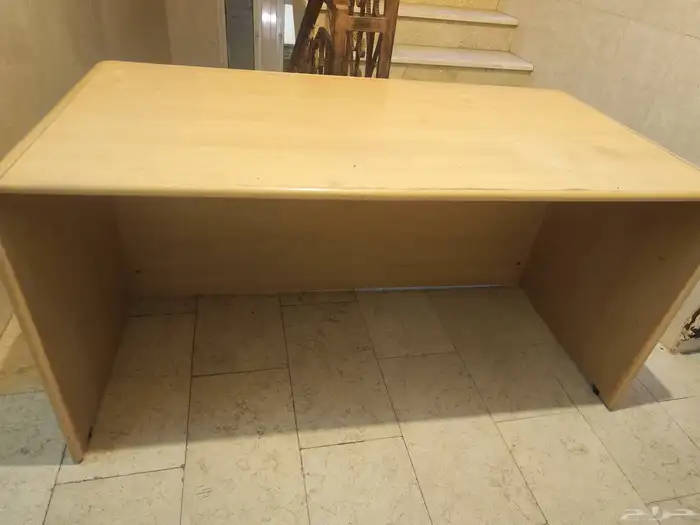 طاولة مكتب كبيرة مترين في متر 1