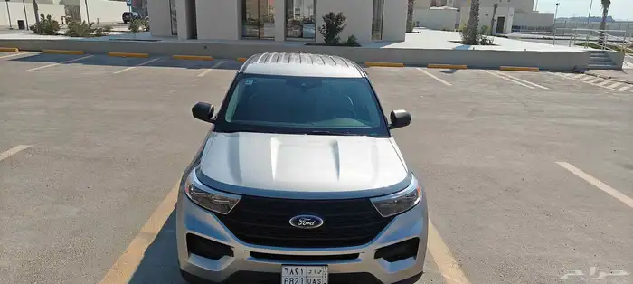 فورد إكسبلورر 2023   فئة Base   محرك 3.3L V6   دفع رباعي AWD 8