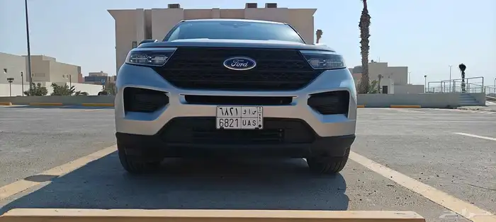 فورد إكسبلورر 2023   فئة Base   محرك 3.3L V6   دفع رباعي AWD 7
