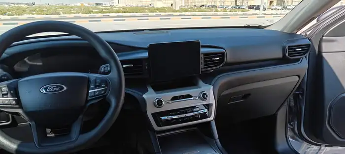 فورد إكسبلورر 2023   فئة Base   محرك 3.3L V6   دفع رباعي AWD 18