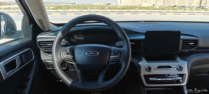 فورد إكسبلورر 2023   فئة Base   محرك 3.3L V6   دفع رباعي AWD 16