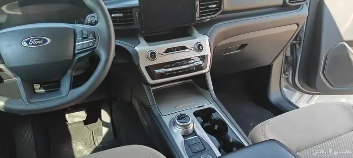 فورد إكسبلورر 2023   فئة Base   محرك 3.3L V6   دفع رباعي AWD 19