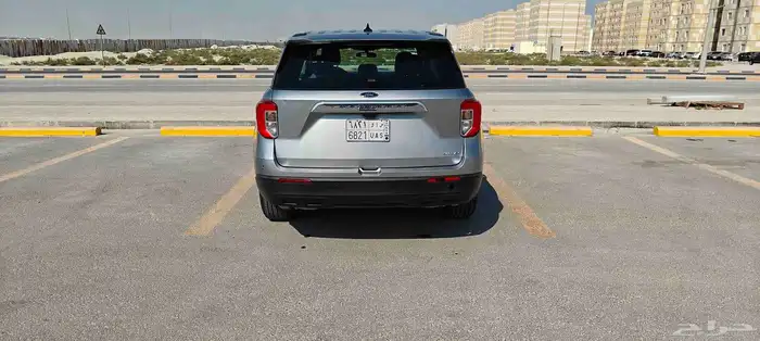 فورد إكسبلورر 2023   فئة Base   محرك 3.3L V6   دفع رباعي AWD 3
