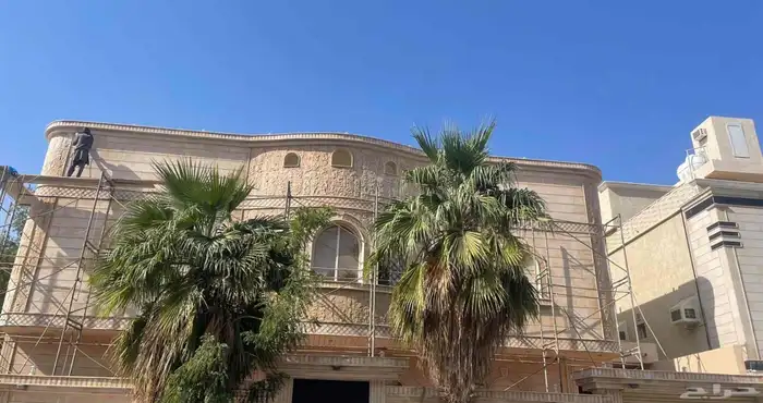 شقة كبيرة وواسعة للايجار السنوي بحي الحمدانية 0