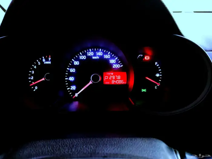 للبيع كيا بيكانتو 2013 مخزن 84 الف اوتوماتيك 3 سلندر 6