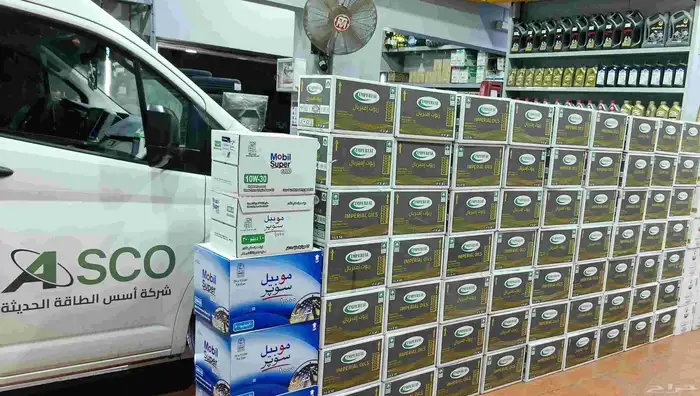 نوفر جميع احتياجاتك من زيوت المحركات سيارات دبابات شاحنات 0