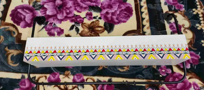 رف جديد مع كرتون 3