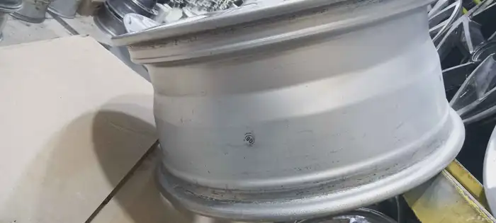 جنوط نيسان بلاتنيوم 2014 مقاس 18وكاله 0