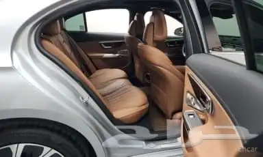 مرسيدس E300 - 2025 - وارد كوريا 11