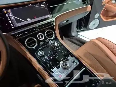 بنتلي كونتيننتال GT   الجيل الثالث   محرك 4.0 موديل 2022 9