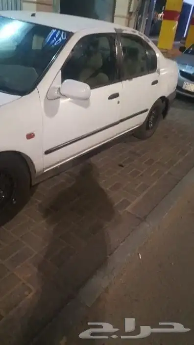 نيسان بريميرا موديل 2001 لون ابيض فحص دوري ساري بدون اللوحه 1
