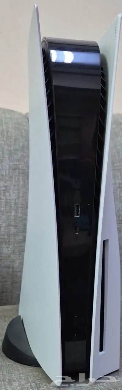 سوني5 شبه جديد استعمال خفيف حيل مع يد وحده السعر 1300 0