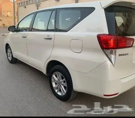 انوفا 2018 للبيع 2