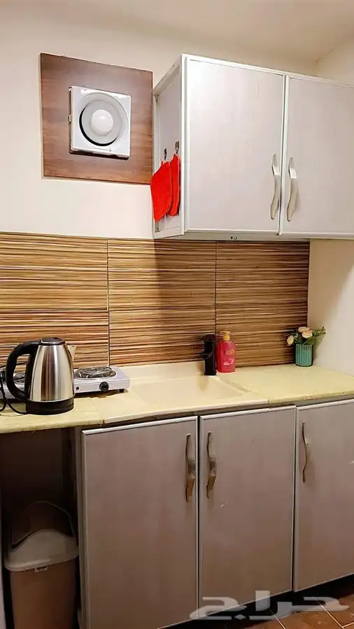 استديو في حي الرمال مطلوب موظفات او زوجين 2