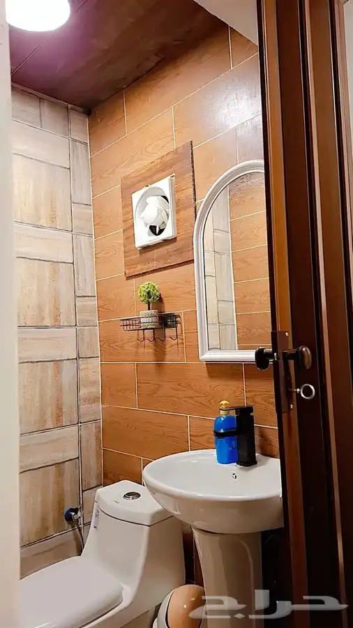 استديو في حي الرمال مطلوب موظفات او زوجين 3