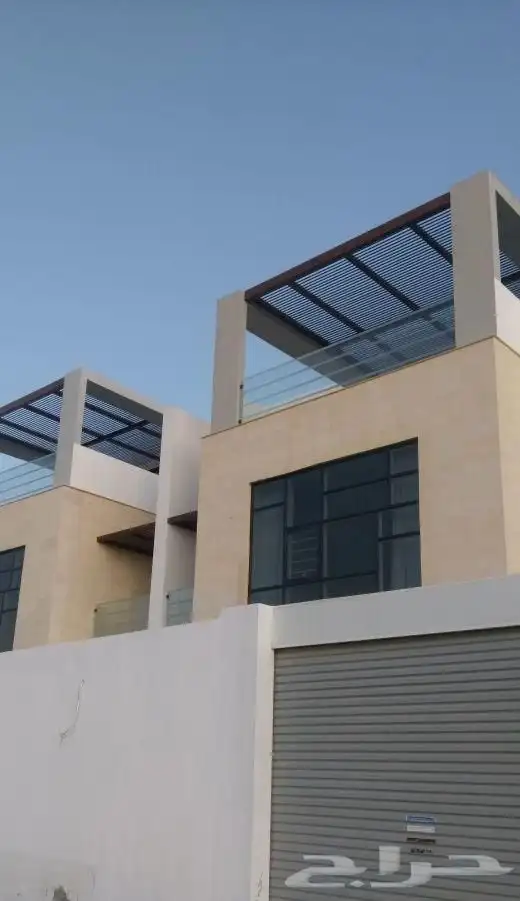 فلة فاخرة للإيجار قريبة من البحر 0