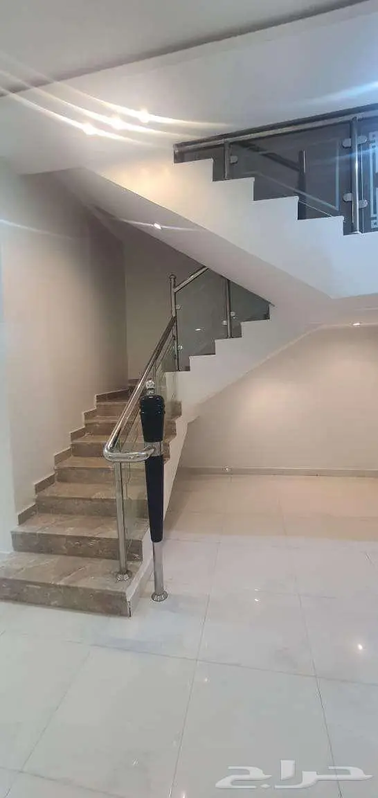 فلة طراز حديث للإيجار بحي المونسية 25