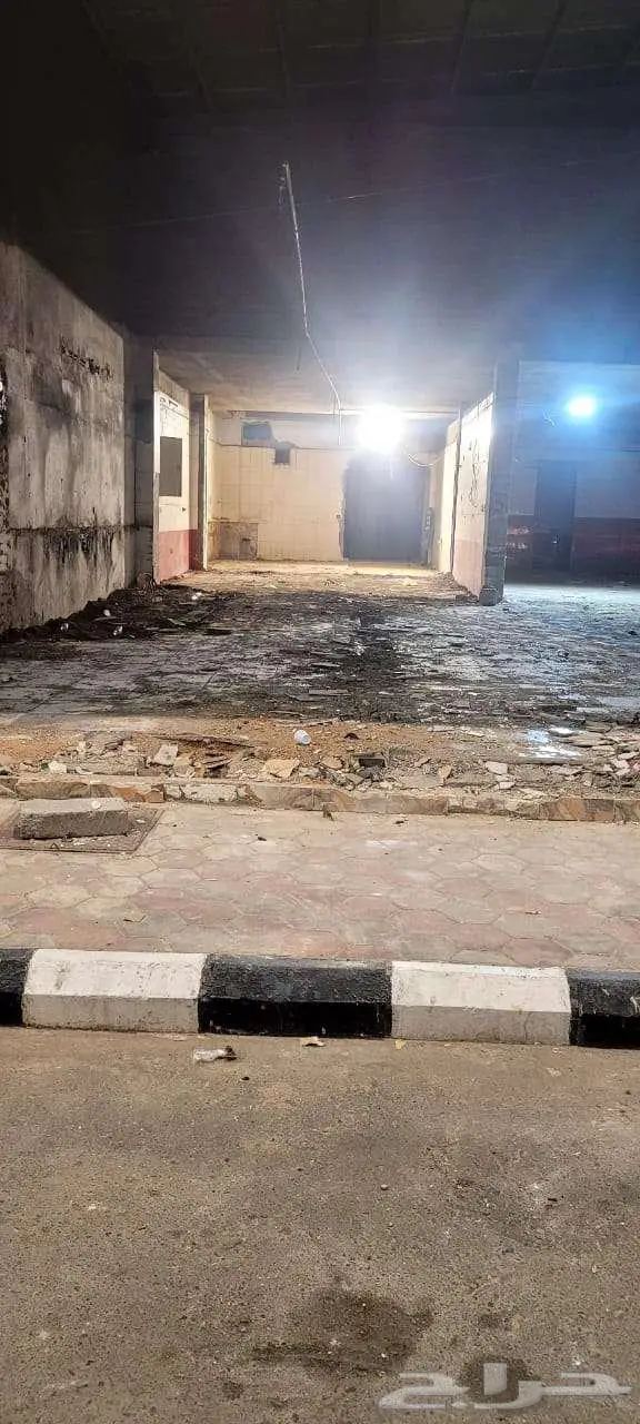 معارض تجارية بموقع إستراتيجي على طريق مكة - الهدا 2