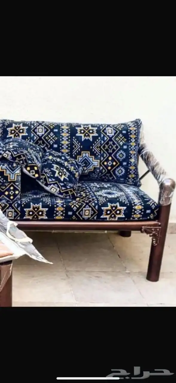 كراسي حديد 1