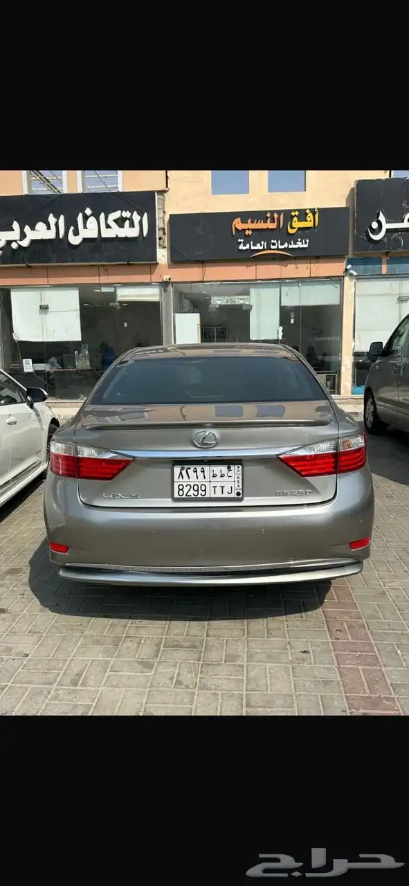 للبيع لكزس es2015 0