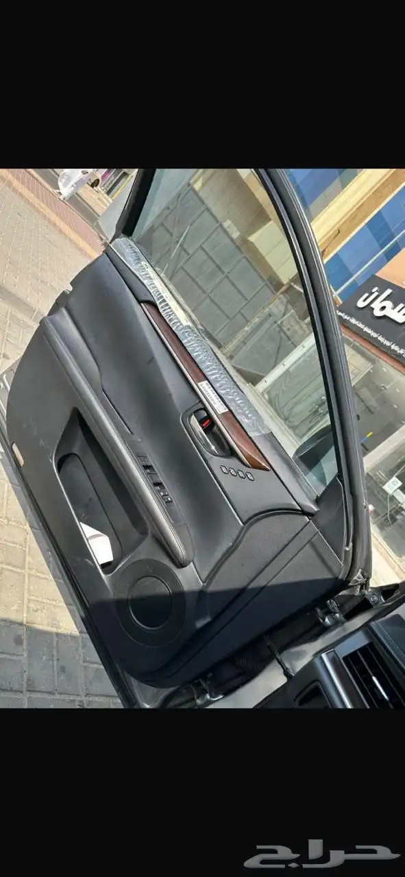 للبيع لكزس es2015 7