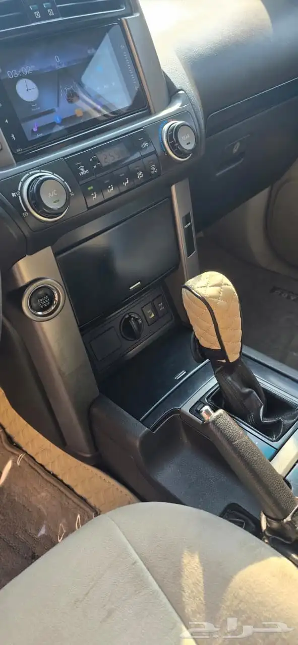 برادو 2011 ابيض لؤلؤي V6 نص فل 15