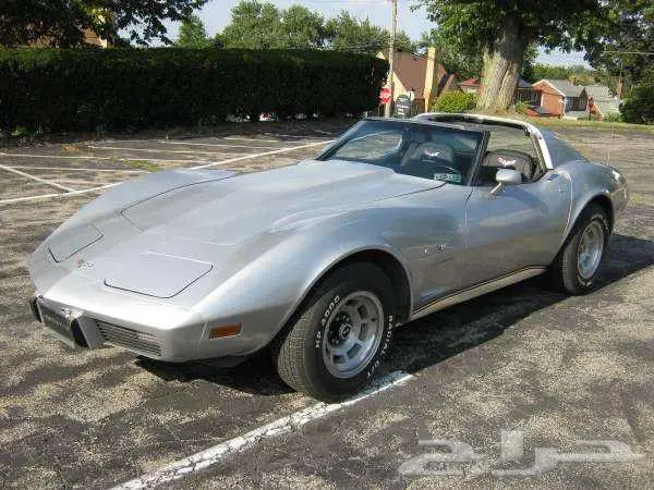 للبيع كورفيت قير عادي موديل 1977 CHEVROLET CORVETTE 2
