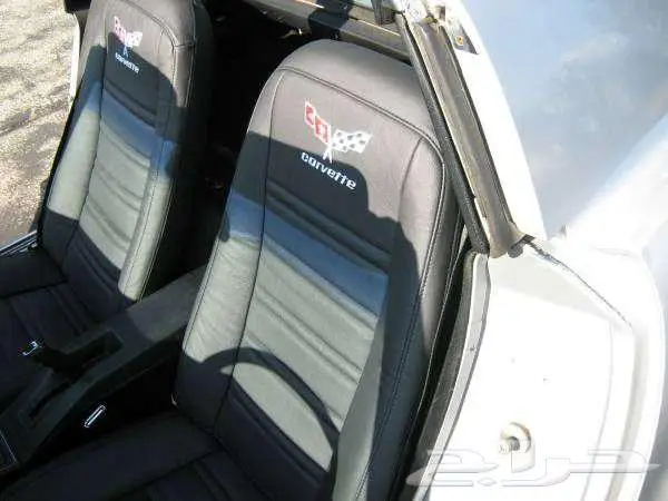 للبيع كورفيت قير عادي موديل 1977 CHEVROLET CORVETTE 4