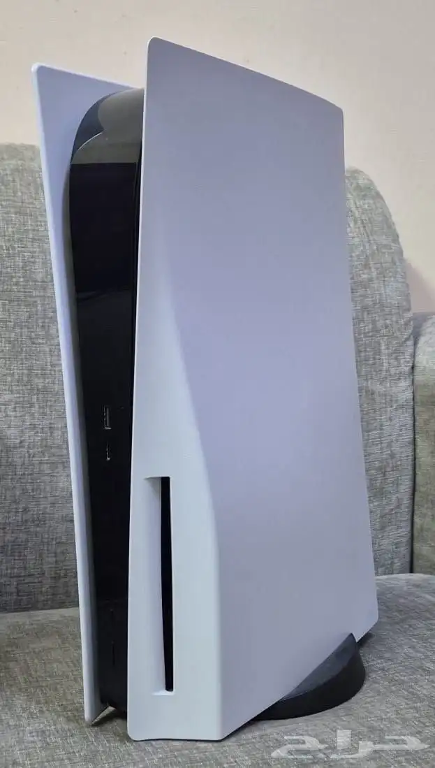 سوني5 شبه جديد استعمال خفيف حيل مع يد وحده السعر 1300 1